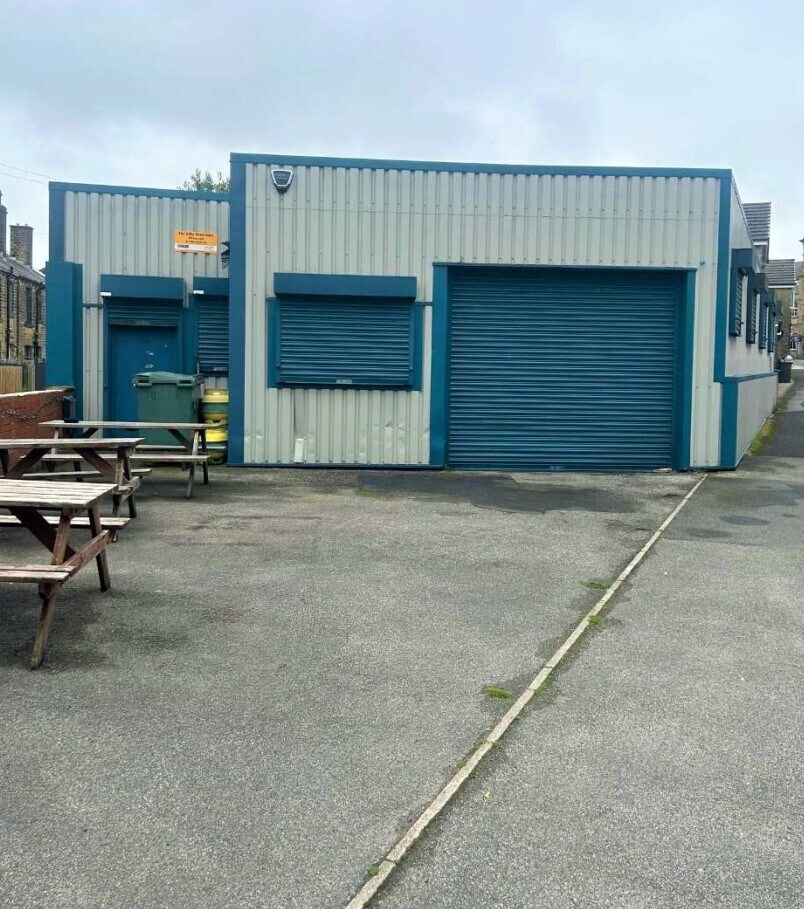Plover Rd, Huddersfield for sale Building Photo- Image 1 of 1