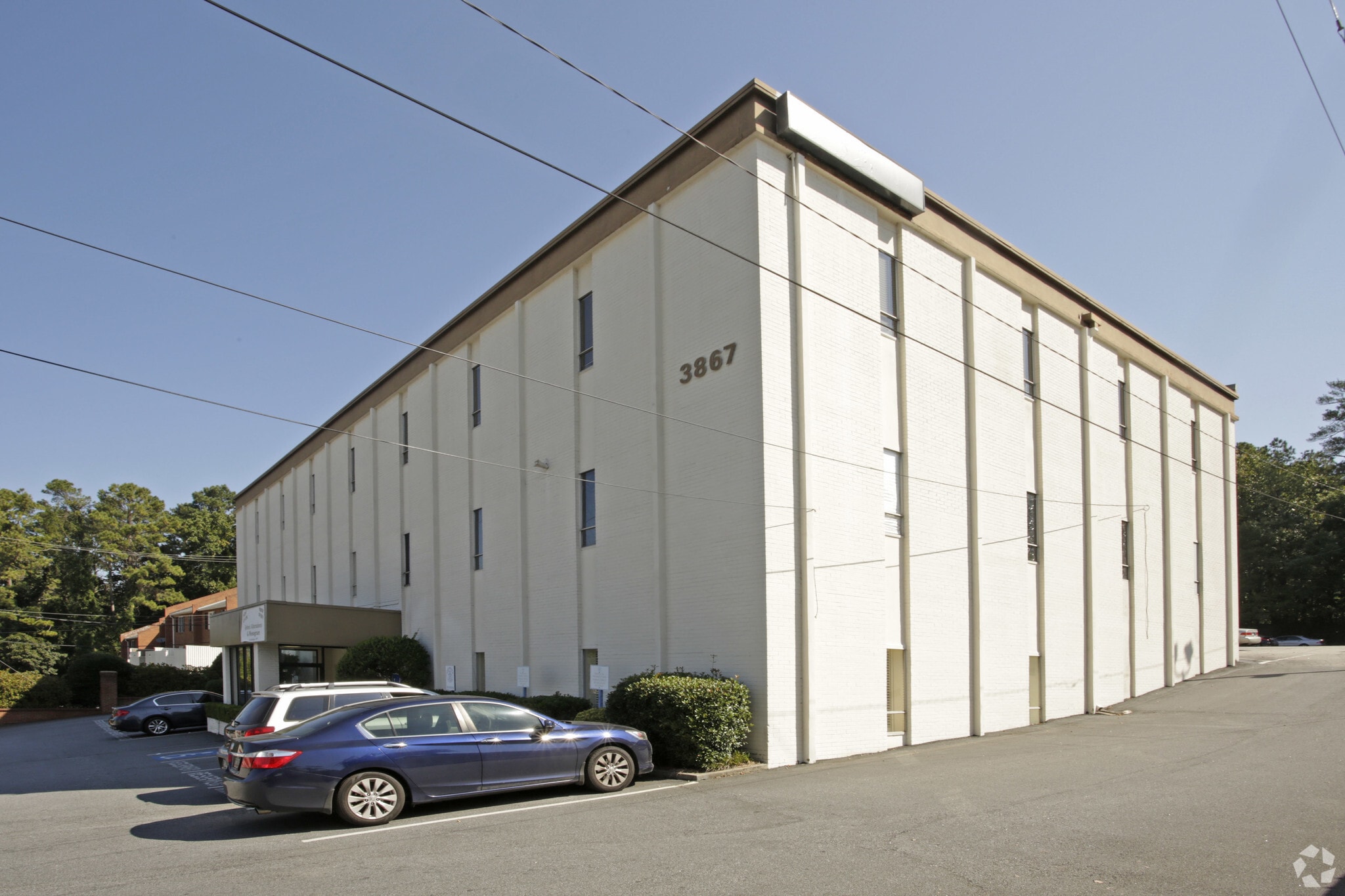 3867 Roswell Rd NE, Atlanta, GA to rent Primary Photo- Image 1 of 16