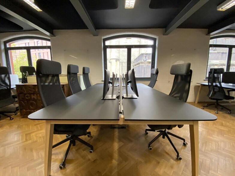 Thomas Ln, Bristol to rent - Building Photo - Image 3 of 19