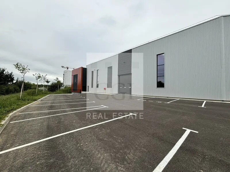 45 Boucle De La Ramée, Saint-Quentin-Fallavier for sale Building Photo- Image 1 of 21