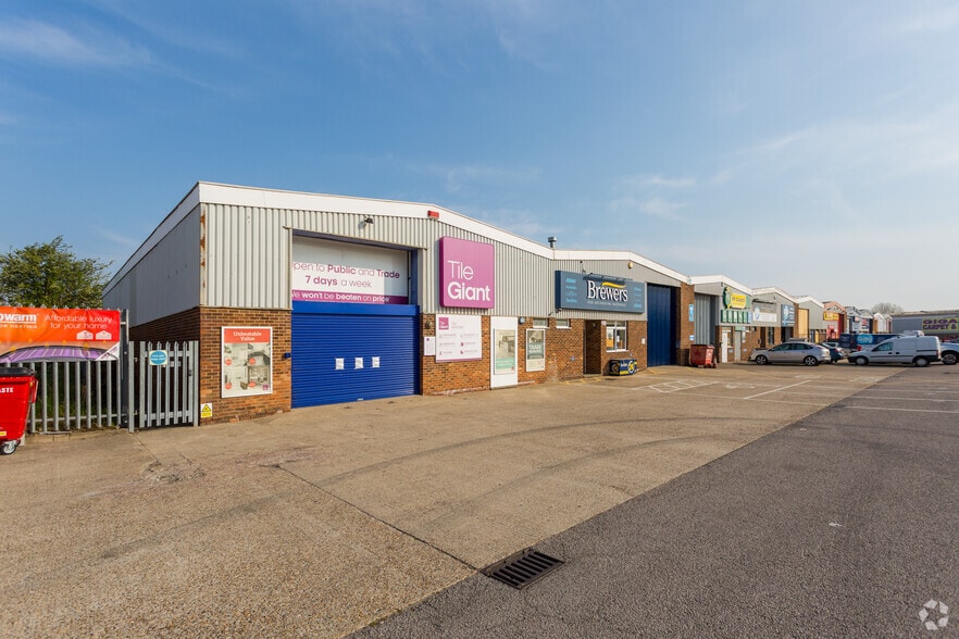 Mill Way, Sittingbourne for sale - Primary Photo - Image 1 of 1