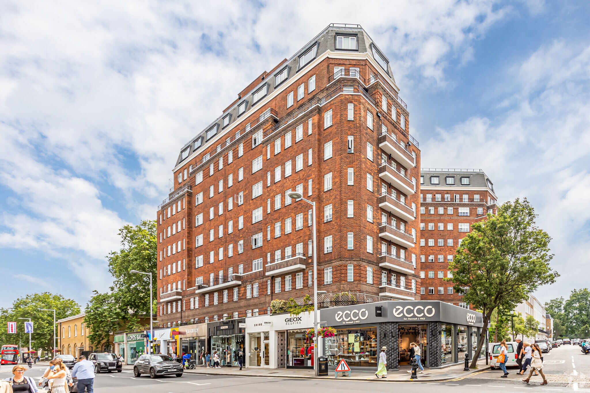 33-36 Kings Rd, London for sale Primary Photo- Image 1 of 1