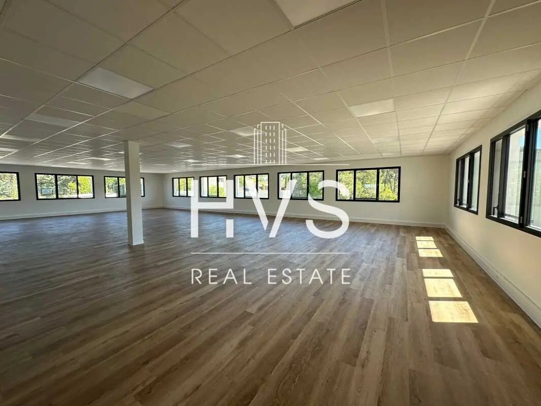 Éguilles, BDR 13510 - Unit B12 -  - Interior Photo - Image 1 of 4