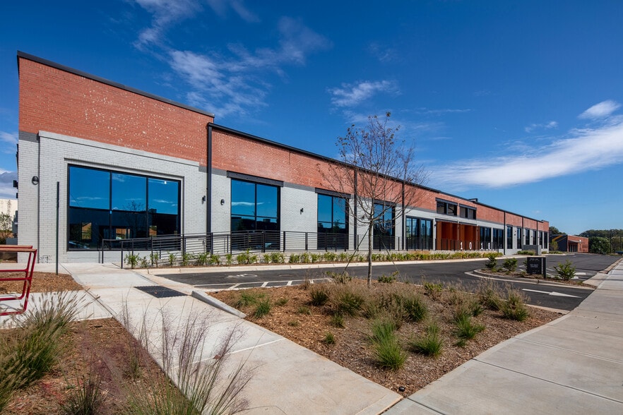 1018 Jay St, Charlotte, NC to rent - Building Photo - Image 2 of 5