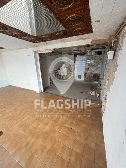Retail in Paris to rent - Interior Photo - Image 3 of 3