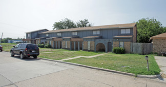 More details for 2401-2411 Doreen St, Grand Prairie, TX - Residential for Sale