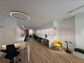 Retail in Barcelona, Barcelona to rent Interior Photo- Image 2 of 9
