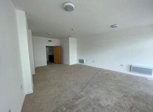 9-48 Allhallows, Bedford to rent Interior Photo- Image 2 of 2