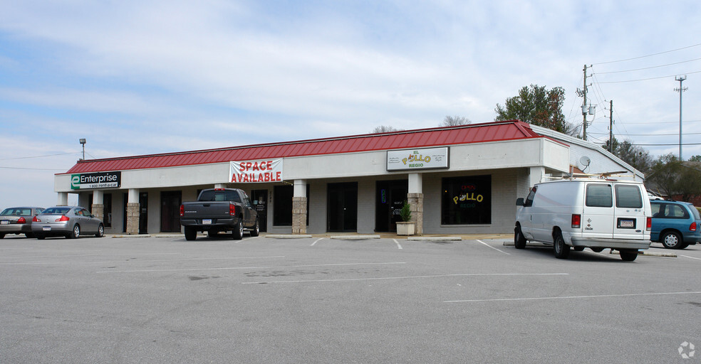 2143-2147 Pelham Pky, Pelham, AL for rent - Building Photo - Image 1 of 3