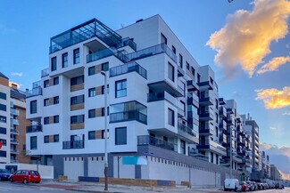 More details for Calle Enrique Urquijo, 110, Madrid - Retail to Rent