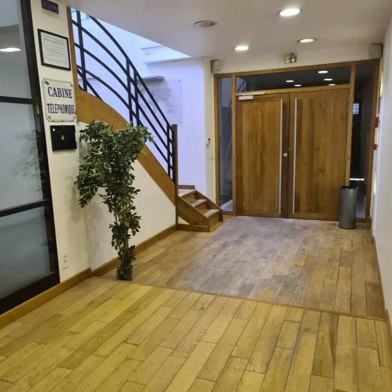 Office in Levallois-Perret to rent Interior Photo- Image 1 of 14