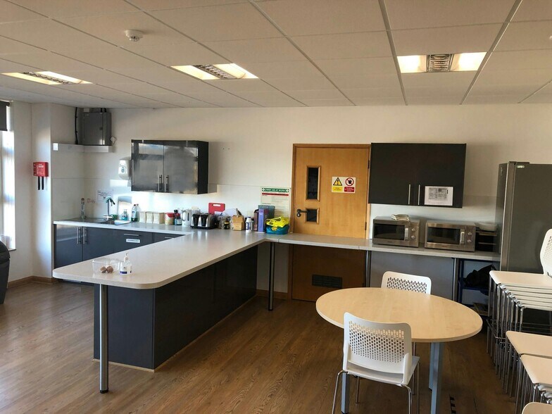 Sir Thomas Longley Rd, Rochester for sale - Building Photo - Image 1 of 1