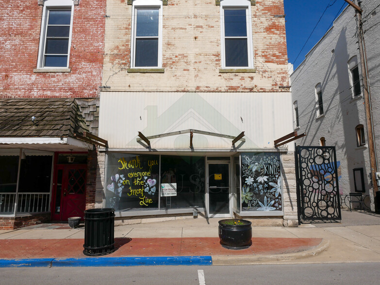 112 S Anderson St, Elwood, IN for rent - Building Photo - Image 1 of 18