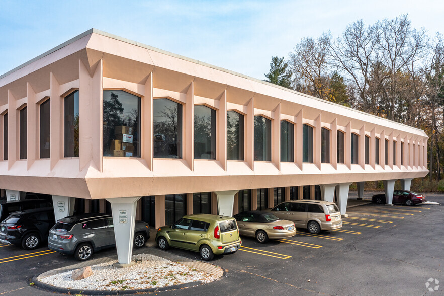 24450 Evergreen Rd, Southfield, MI for sale - Building Photo - Image 3 of 6