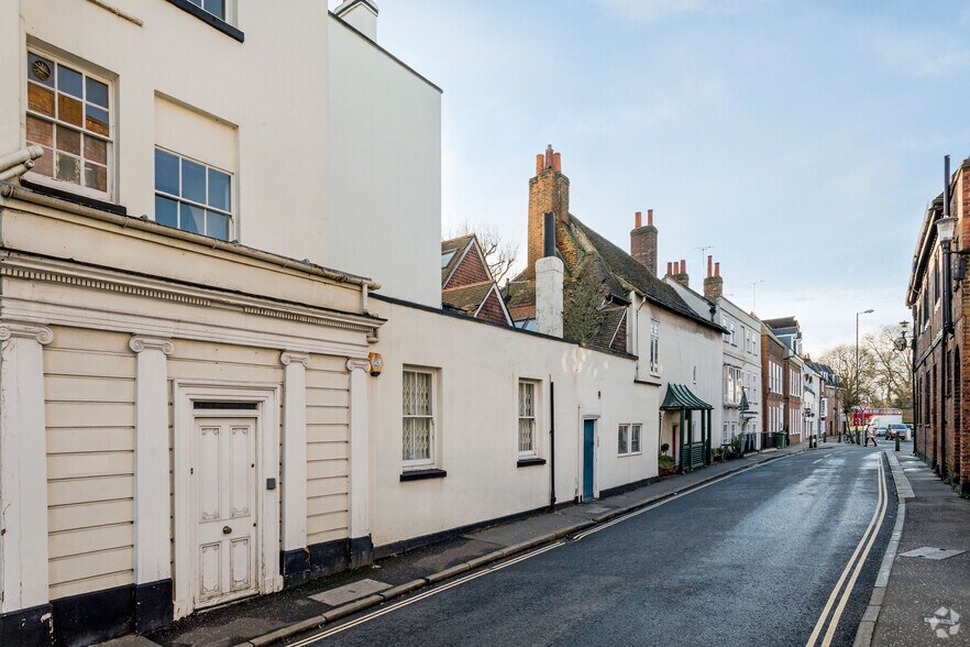 6 Lower Teddington Rd, Kingston Upon Thames to rent - Building Photo - Image 3 of 22