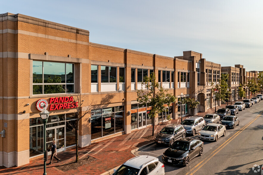 19847 Century Blvd, Germantown, MD for rent - Building Photo - Image 1 of 4