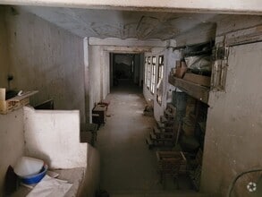 Retail in Madrid, Madrid to rent Interior Photo- Image 1 of 1