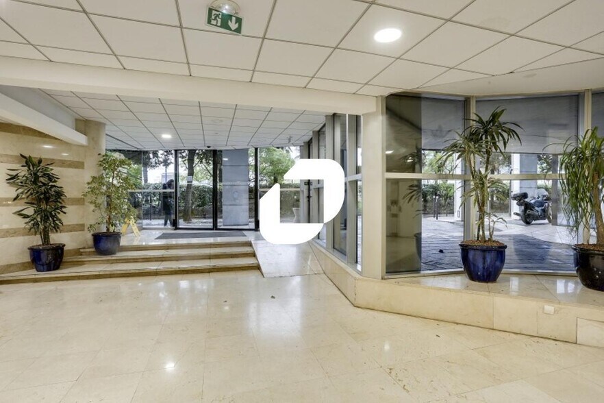 Office in Sèvres to rent - Building Photo - Image 3 of 35