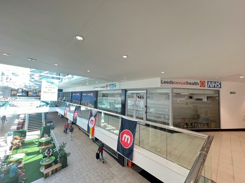 Merrion Way, Leeds to rent - Building Photo - Image 3 of 3