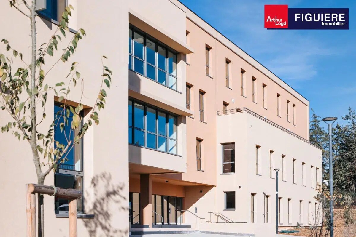 Chemin Des Piboules, Aix-en-Provence to rent Building Photo- Image 1 of 18