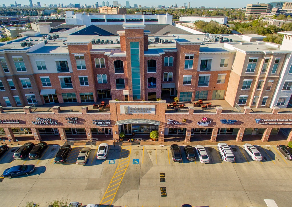 1333 Old Spanish Trl, Houston 77054 Shops Domain