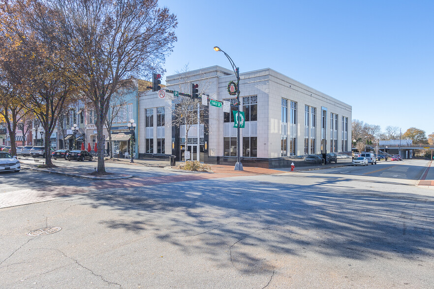 129 N Main St, Anderson, SC for rent - Building Photo - Image 2 of 103