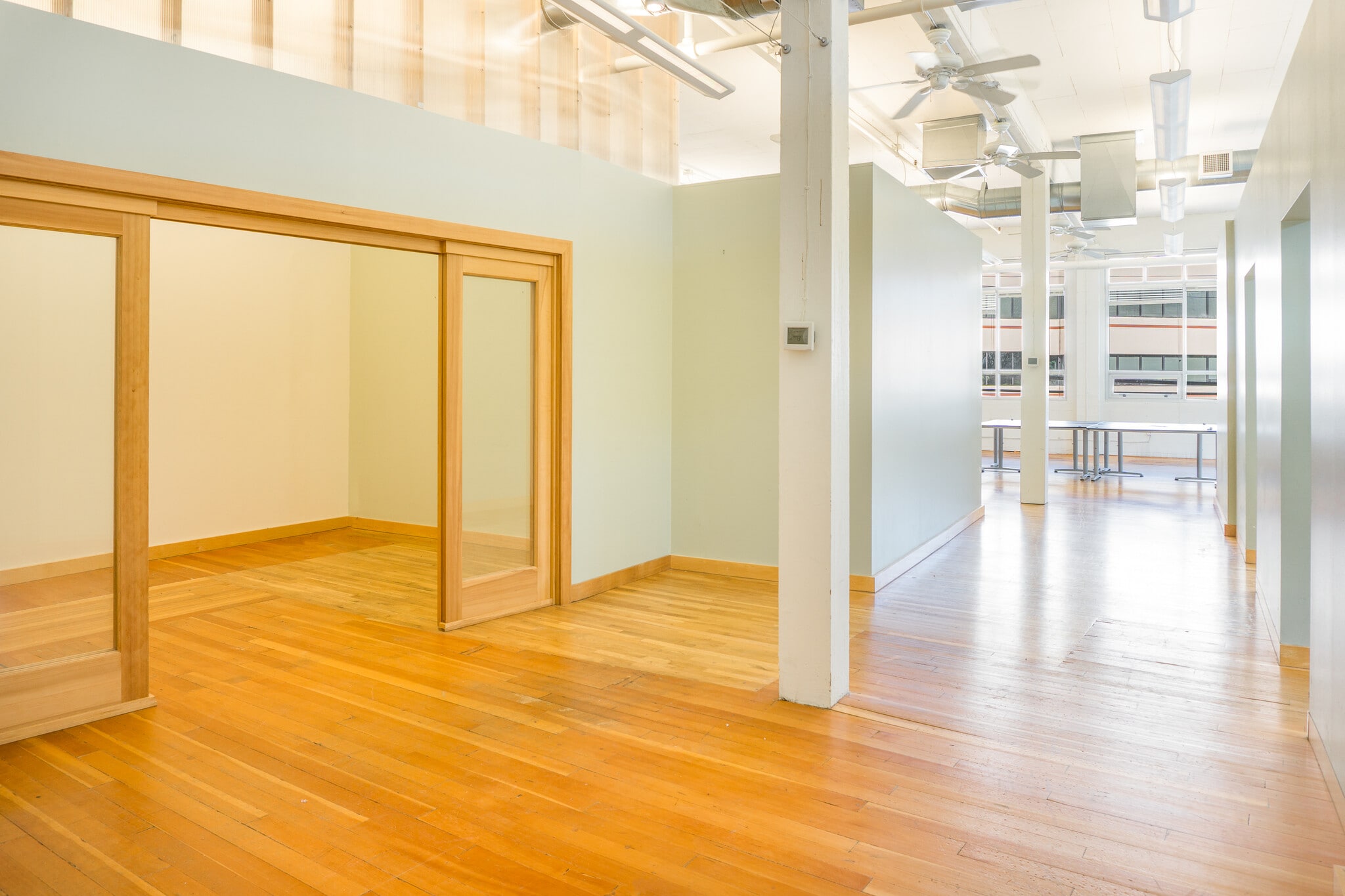 3131 Western Ave, Seattle, WA to rent Interior Photo- Image 1 of 2