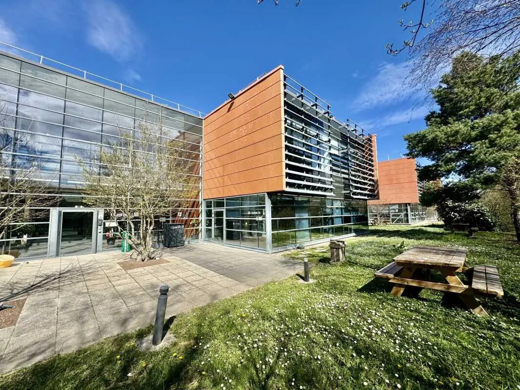 Office in Saint-Priest to rent Building Photo- Image 1 of 17