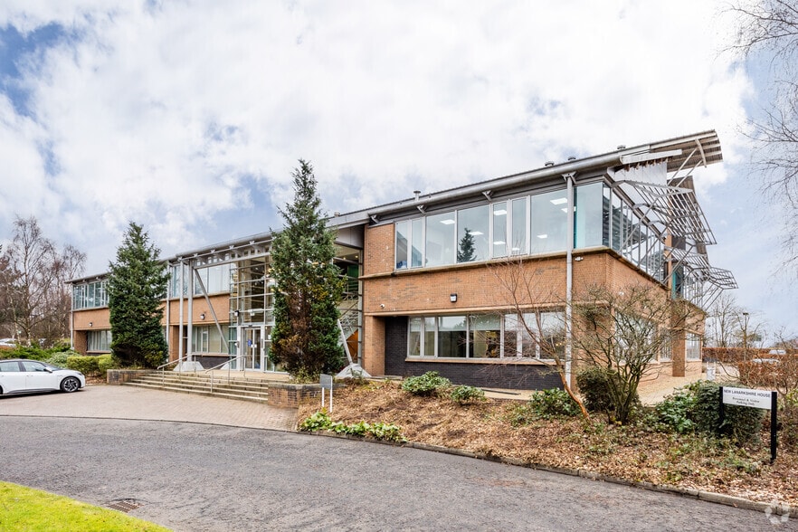 3 Dove Wynd, Bellshill to rent - Primary Photo - Image 1 of 11