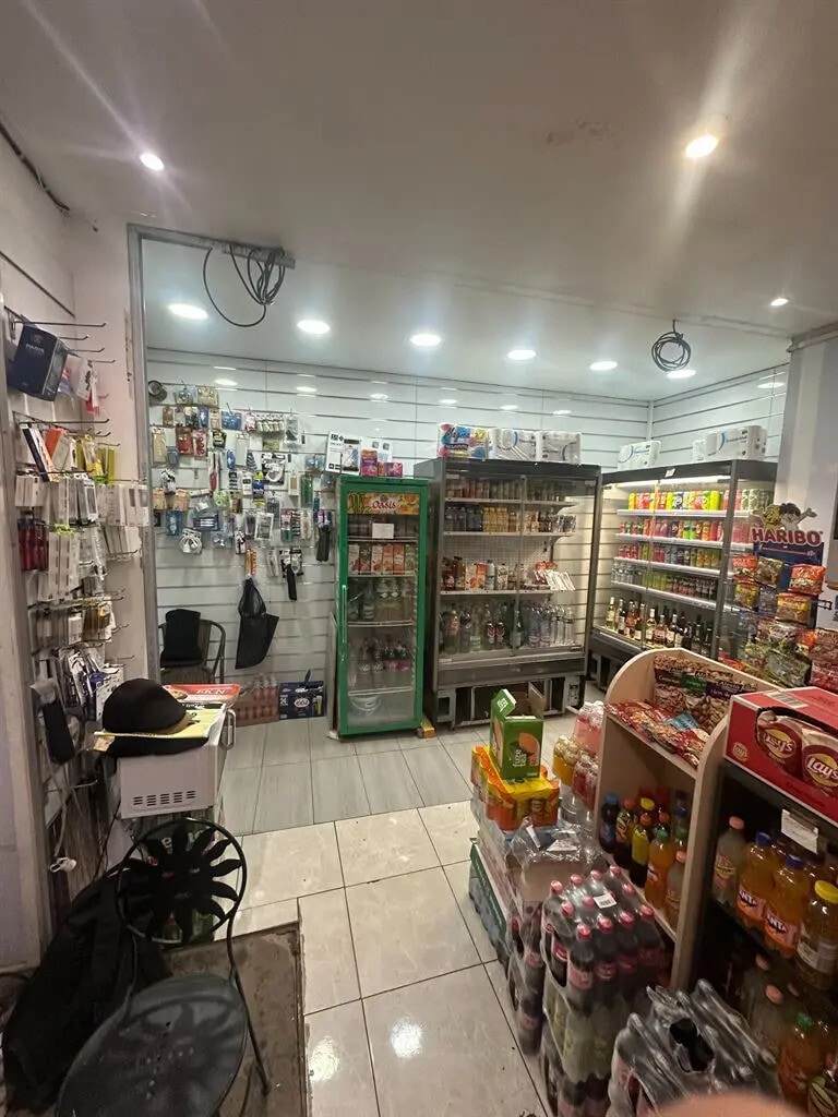 Location Commerce 40 m² - Photo 1