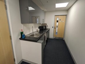 185 Fleet Rd, Fleet for sale Interior Photo- Image 1 of 3