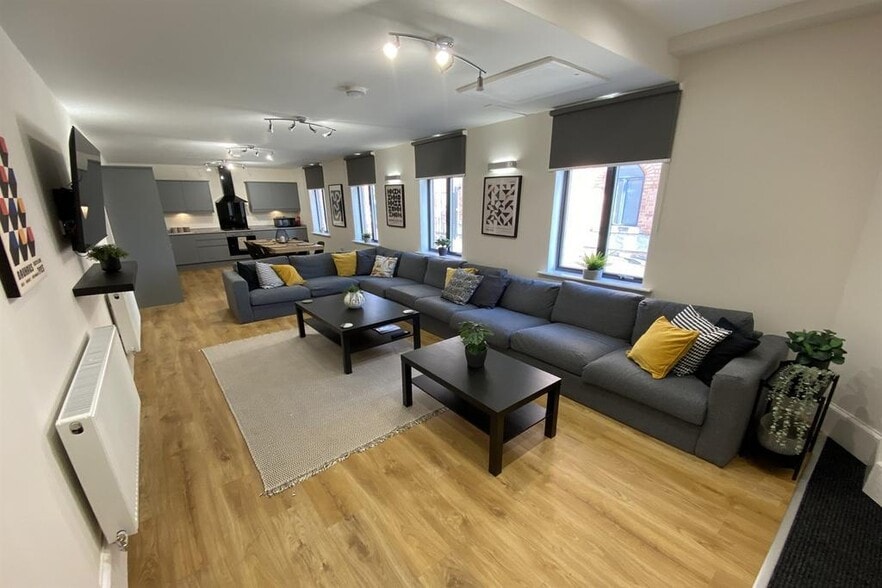 1 Albion St, Beeston for sale - Building Photo - Image 2 of 17