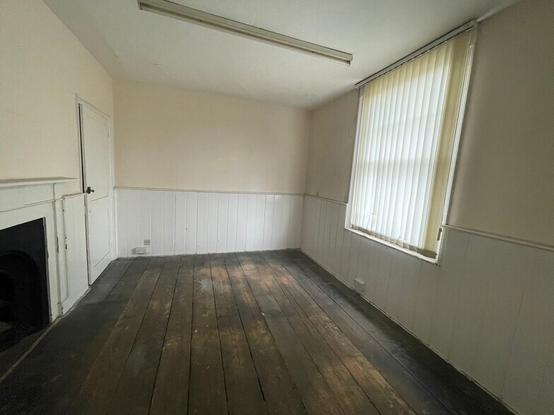 13 Ashford Rd, Maidstone for sale - Building Photo - Image 1 of 4