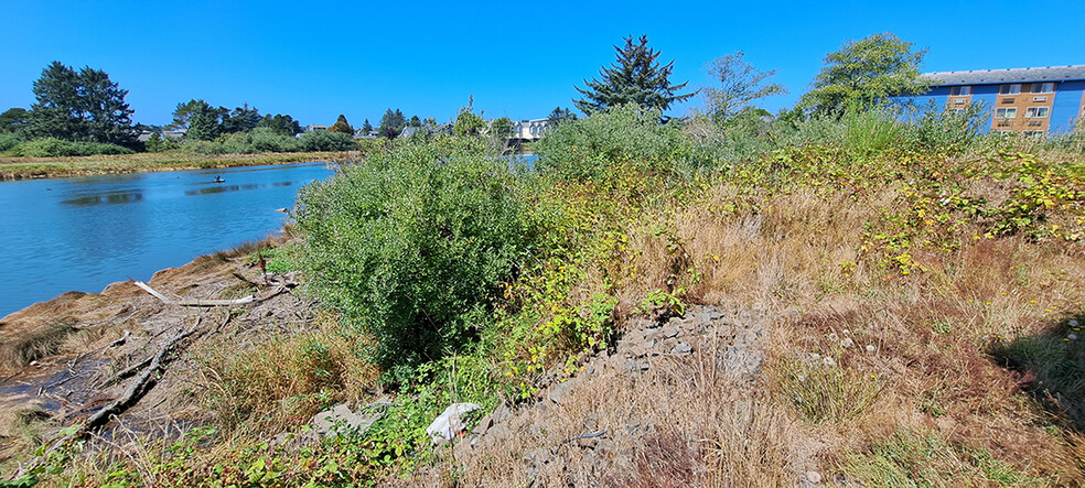 916 S Holladay Dr, Seaside, OR for sale - Building Photo - Image 3 of 4