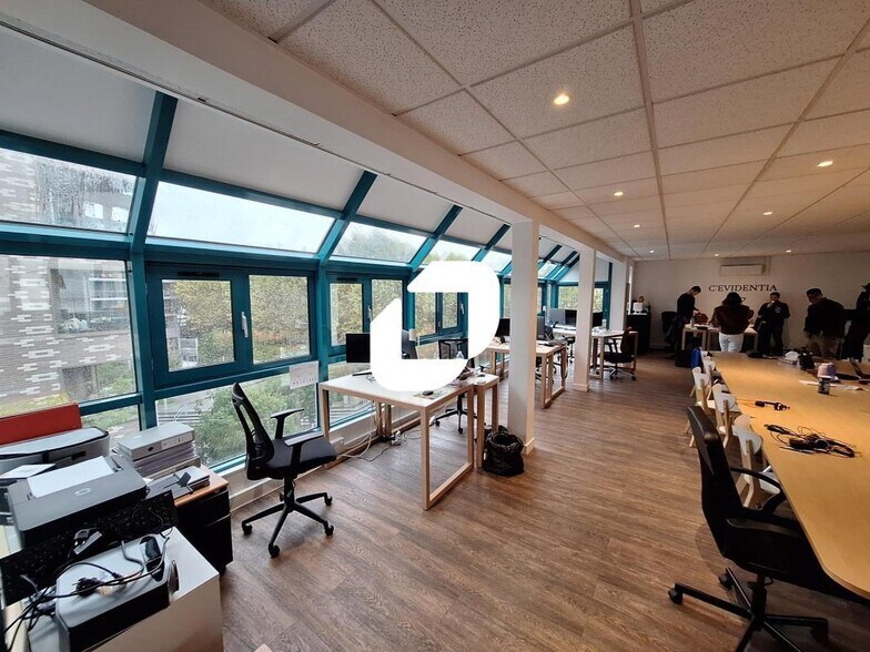 Office in Boulogne-Billancourt to rent - Interior Photo - Image 2 of 7