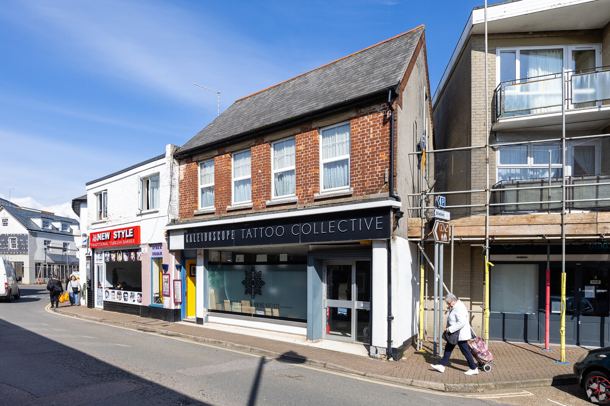 3 Pier Rd, Littlehampton to rent Primary Photo- Image 1 of 3