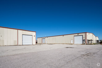 +69K SF Industrial Portfolio Near Austin portfolio of 5 properties for sale on LoopNet.co.uk Building Photo- Image 1 of 32