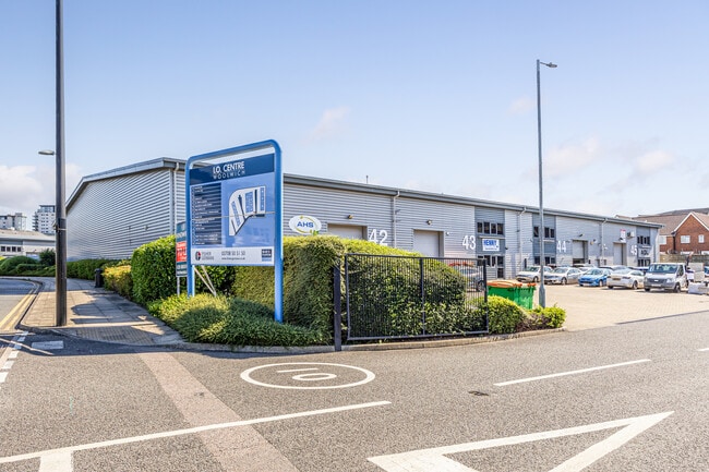 More details for Armstrong Rd, London - Industrial to Rent