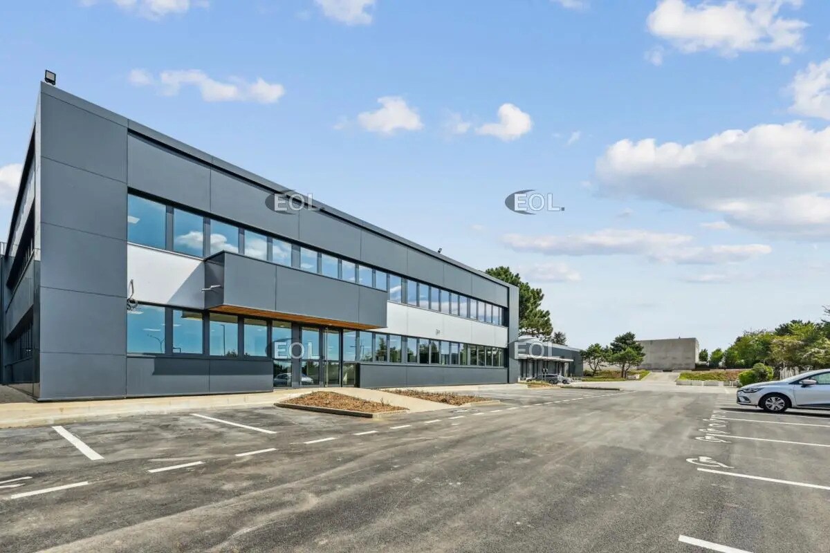 Industrial in Goussainville to rent Building Photo- Image 1 of 15