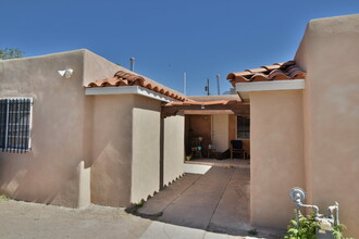 809 Aztec Rd, Albuquerque, NM for sale Primary Photo- Image 1 of 1