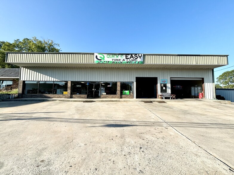 57 W Oak St, Mc Rae Helena, GA for sale - Primary Photo - Image 1 of 13