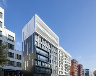 More details for 7 Rue Stephenson, Montigny-le-Bretonneux - Office for Sale