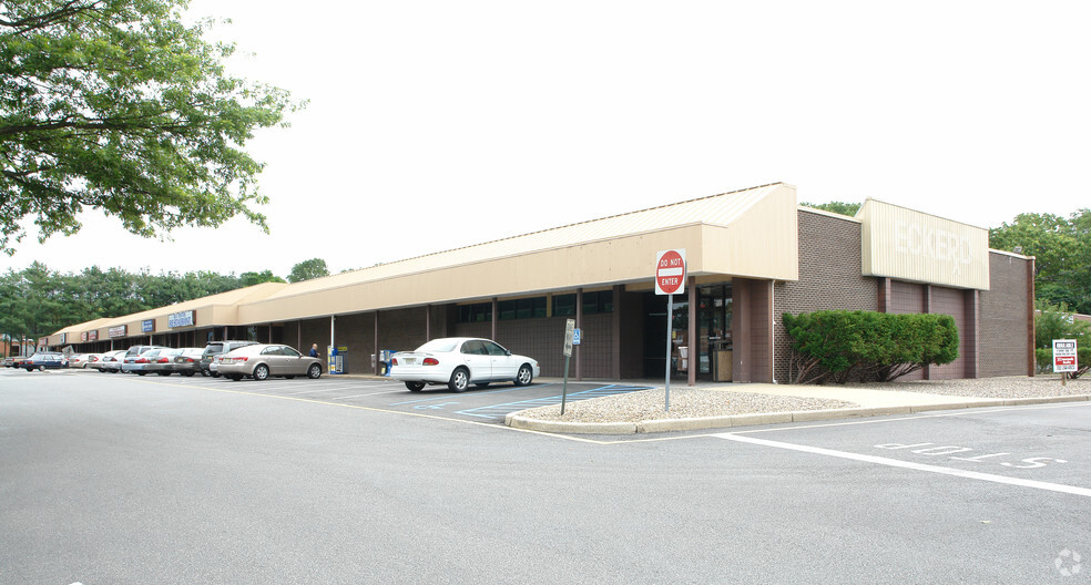 734 Route 37 W, Toms River, NJ for rent - Building Photo - Image 3 of 4