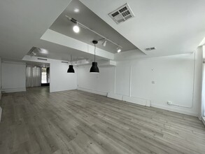 7801-7813 W Sunset Blvd, Los Angeles, CA for rent Interior Photo- Image 1 of 6