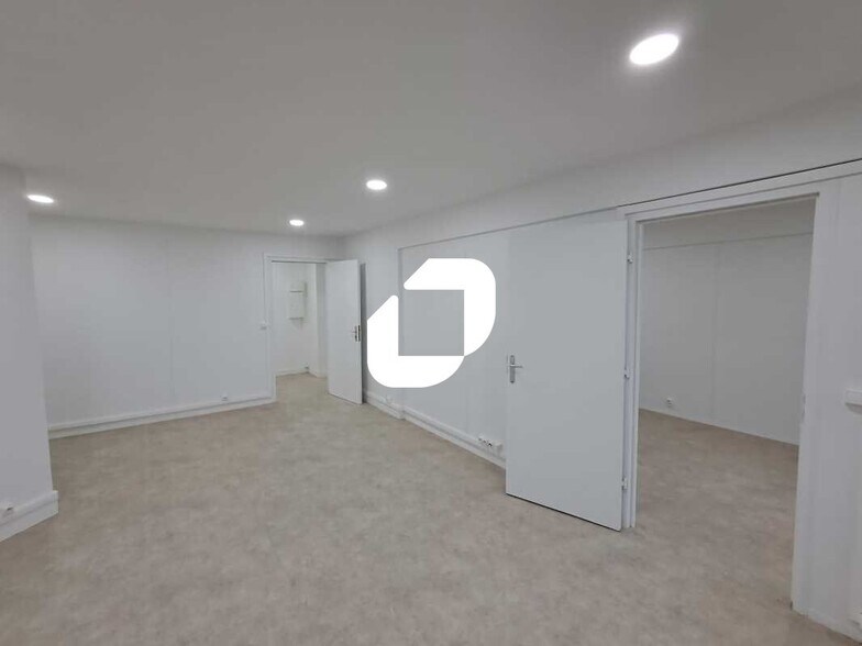 Office in Nanterre to rent - Interior Photo - Image 3 of 20