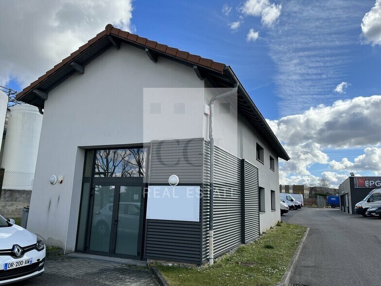 378 Avenue De L'Industrie, Rillieux-la-Pape to rent - Building Photo - Image 2 of 20