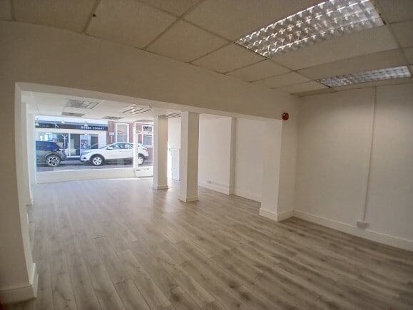 90-91 High St, Huntingdon to rent Interior Photo- Image 1 of 3