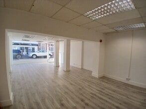 90-91 High St, Huntingdon to rent Interior Photo- Image 1 of 3