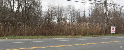 Middle Country Rd, Middle Island, NY for sale Primary Photo- Image 1 of 1