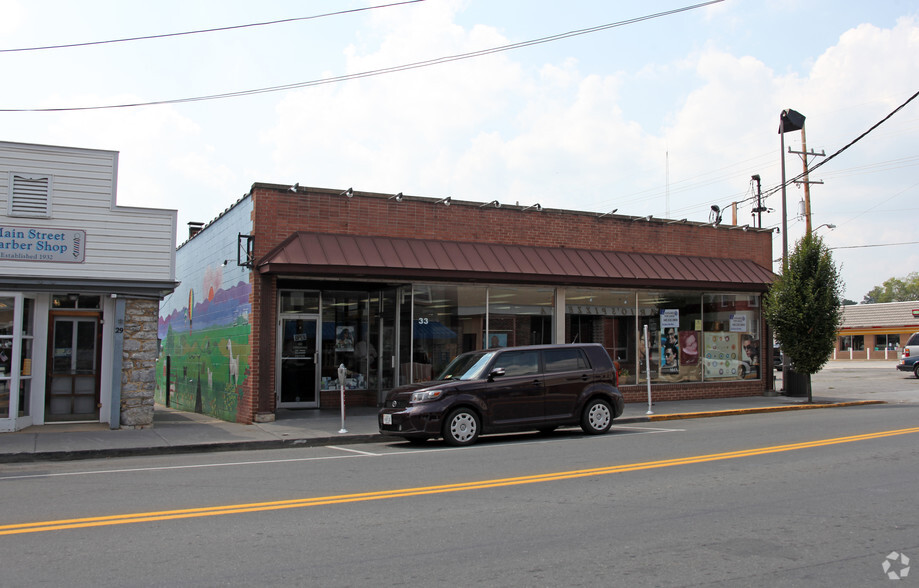 33 W Main St, Berryville, VA for sale - Building Photo - Image 1 of 1